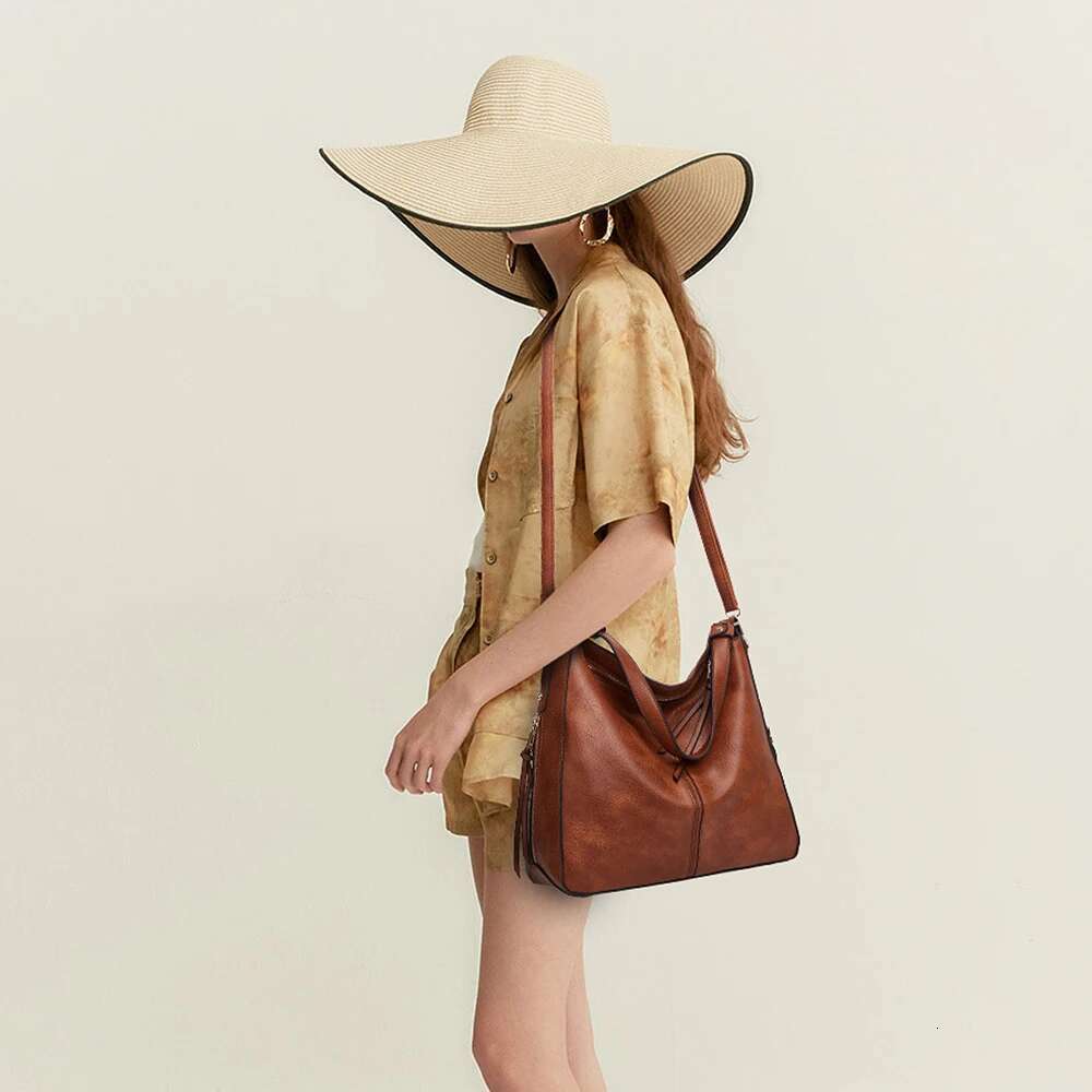 New Summer European And American Fashion Retro One Shoulder Oblique Straddle Tote Bags Women's Bag