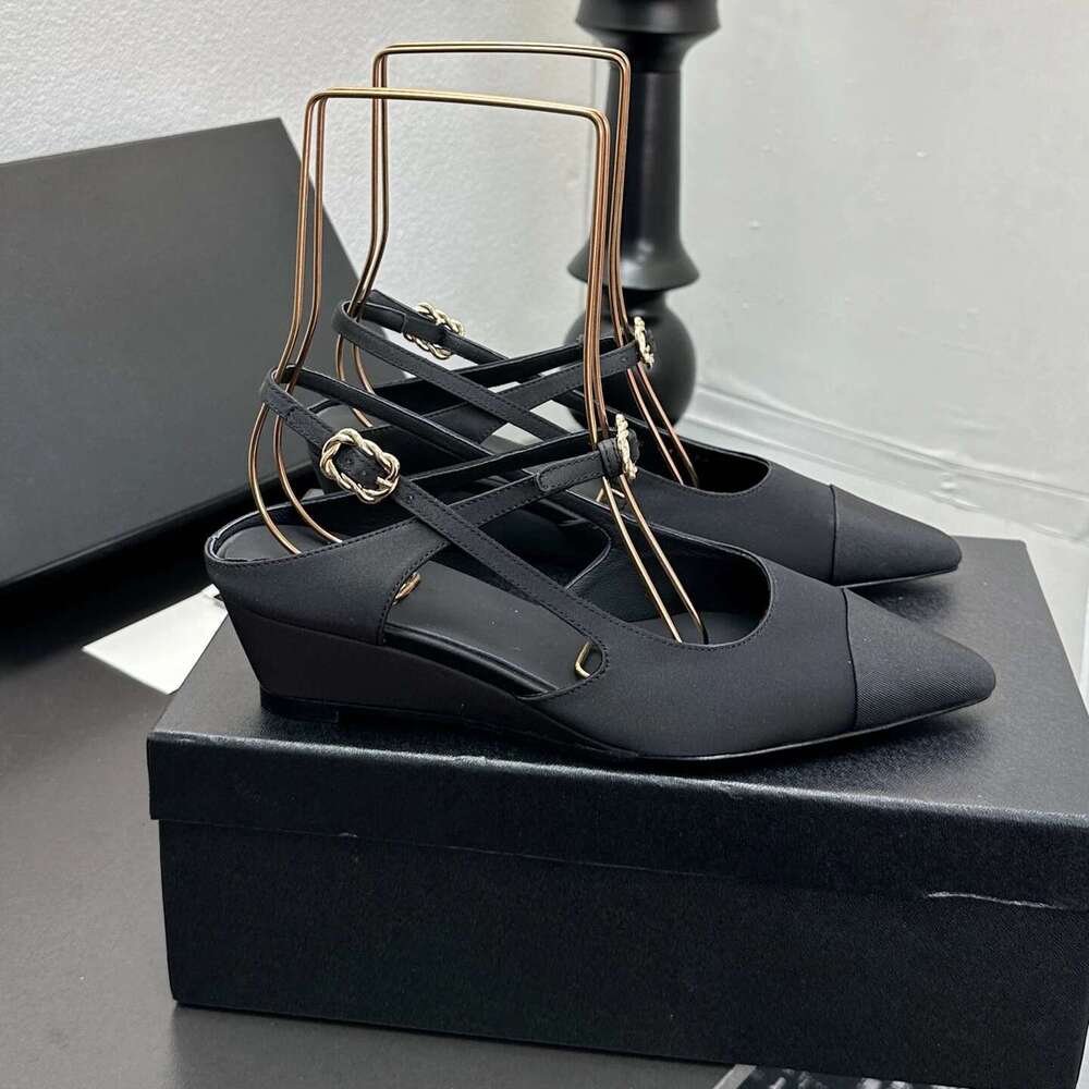 Women Size35-41 Silk Genuine Leather Pumps Med Heels Wedges Chain Pointed Toe Sandals Designer Shoes Zapatillas De Mujer