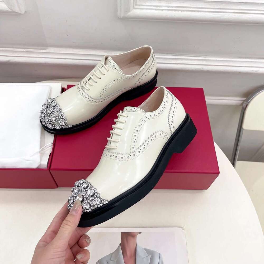 Women Size35-41 Genuine Leather Pumps Med Heels Crystal Loafers Flat Platform Round Toe Designer Shoes Zapatillas De Mujer