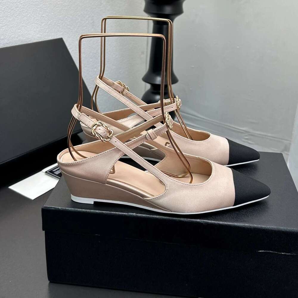 Women Size35-41 Silk Genuine Leather Pumps Med Heels Wedges Chain Pointed Toe Sandals Designer Shoes Zapatillas De Mujer