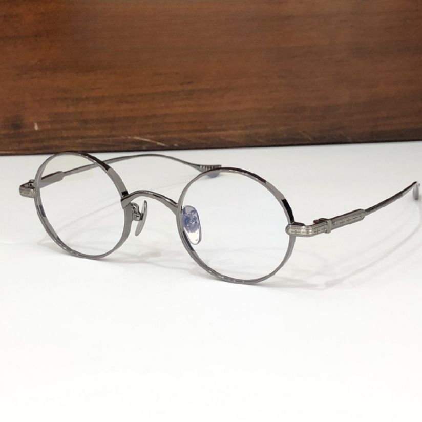High Quality Men optical glasses Classic Luxury Designer Women eyeglass Titanium Punk Business Design Prescription Spectacle Frames with box 8112 SIZE