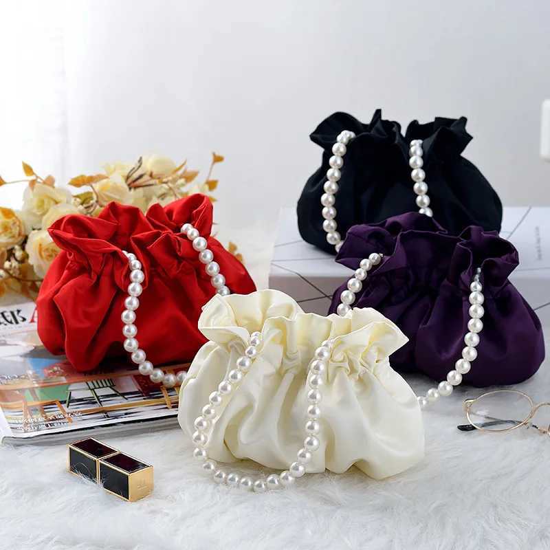 2022 New Womens Handbags Fashion Pearl Chain Party Bucket Bag Lady Day Small Clutches Purses Wedding Evening Handbag Z250512