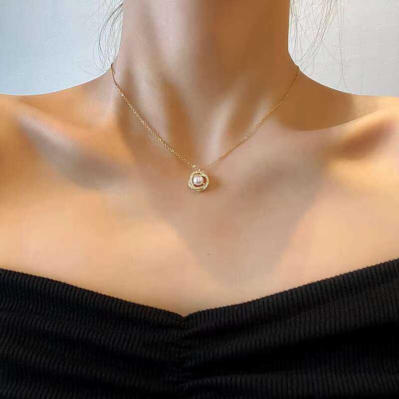 Whirlpool Pearl Women's Clavicle Chain Pendant Necklace Valentine's Day Gift Birthday Party Accessories