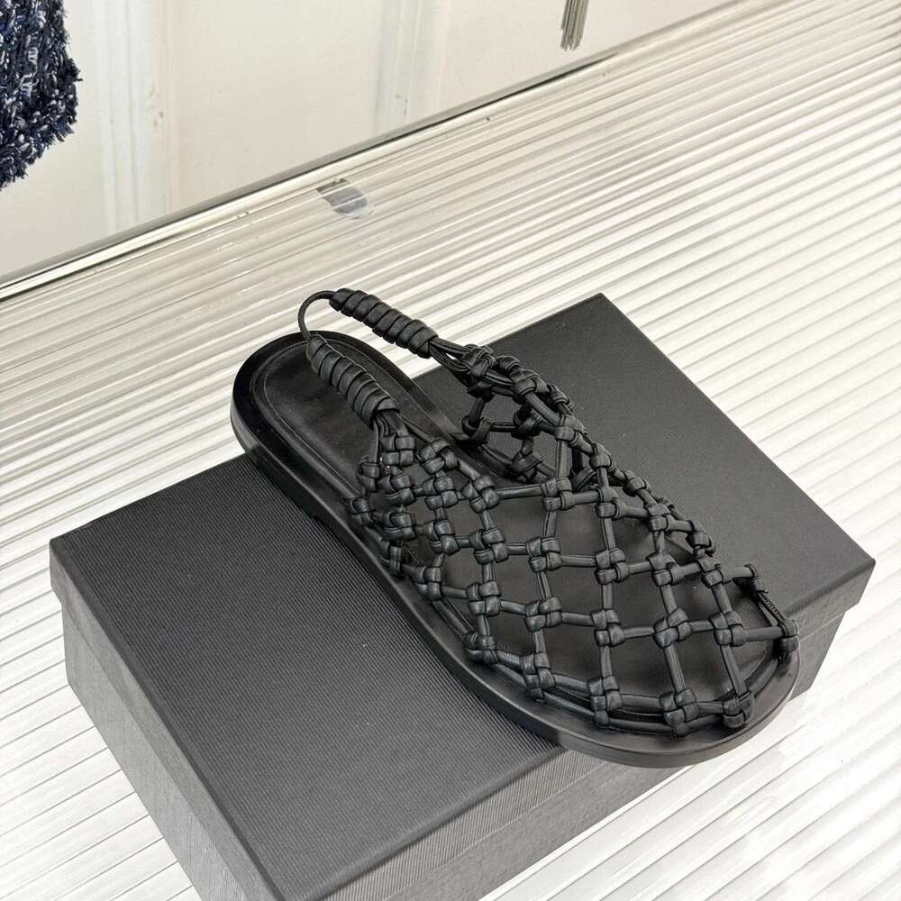 Women Weaving Genuine Leather Sandals Low Heels Hollow Flats Gladiator Summer Round Toe Designer Shoes Zapatillas De Mujer