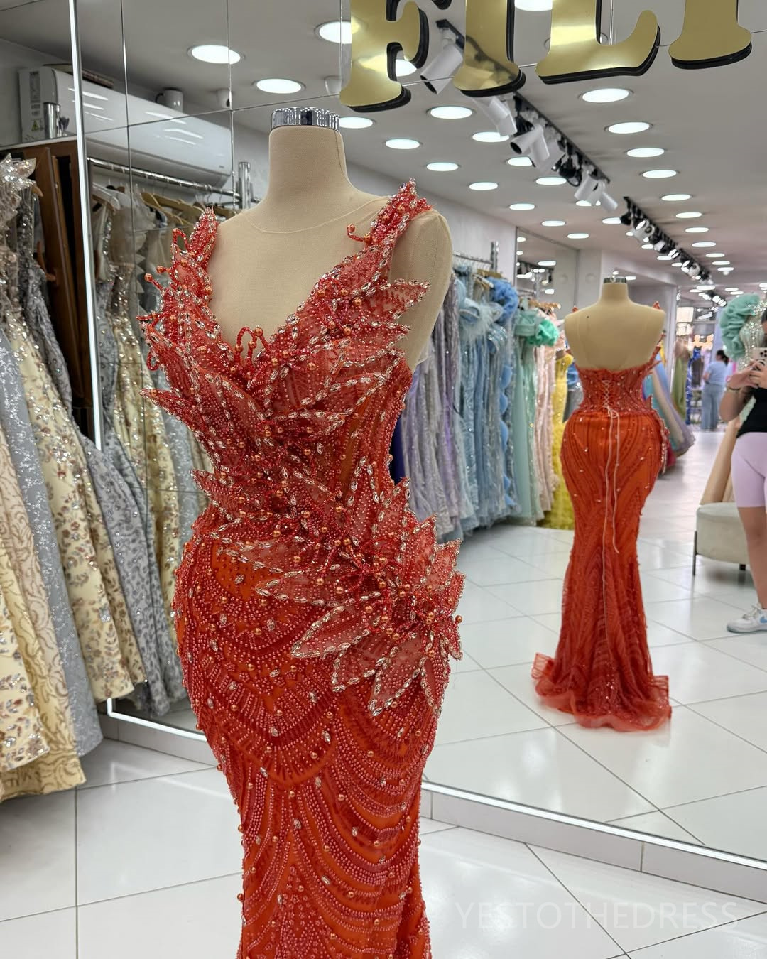 2025 Aso Ebi Orange Prom Dress Mermaid Prom Dresses Evening Formal Gowns V Neck Flora Crystals Beaded Lace Birthday Dress Second Reception Gowns AM234