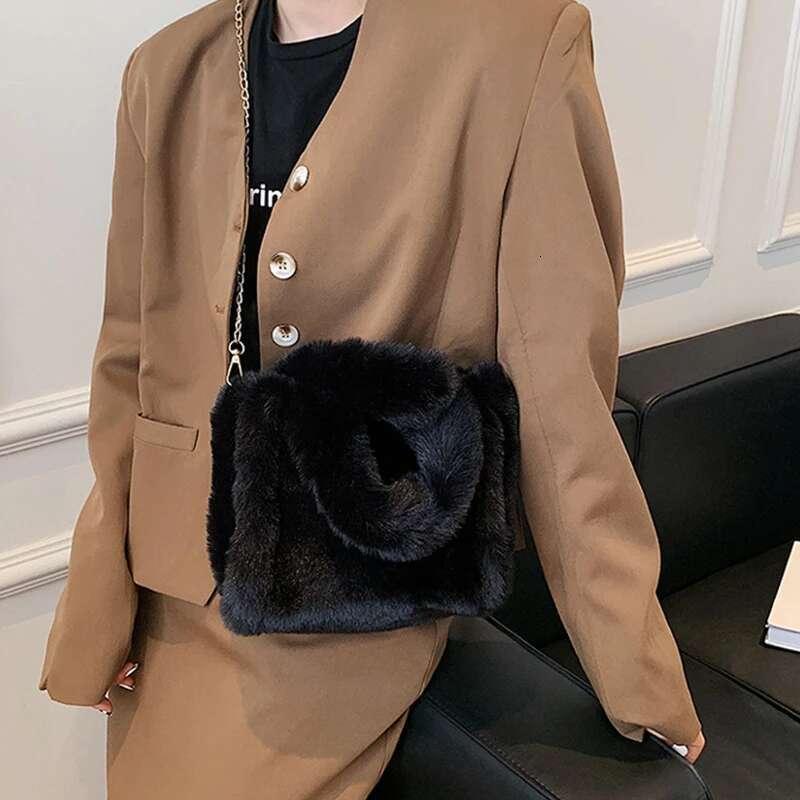 Women's Faux Fur Shoulder Autumn Winter Plush Tote Puffer Handbag Casual Fuzzy Large Capacity Shopping Bag 2023 New