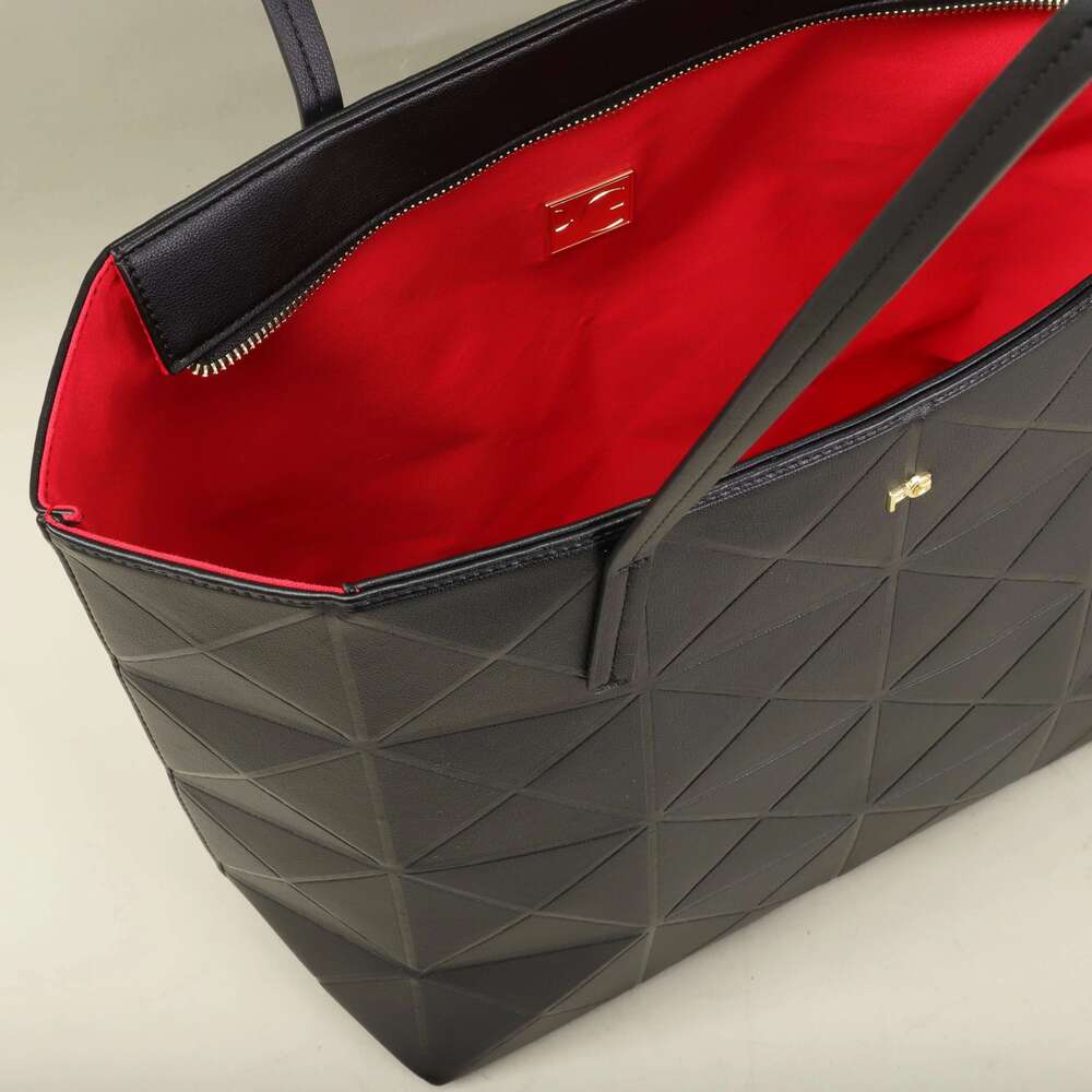 PG single shoulder classic simple yet fashionable foldable design small bag inside women's handbag