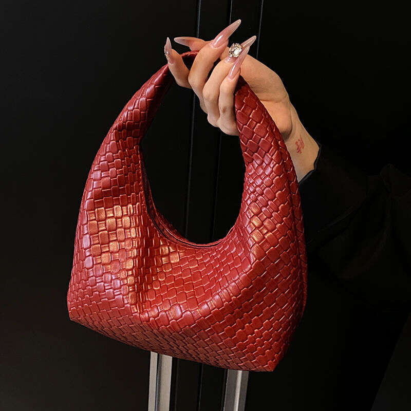 High end niche for women 2025 new trendy and fashionable underarm bag French versatile high-end handbag