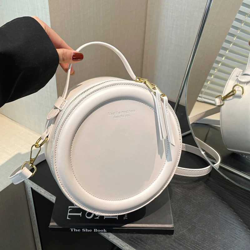 Solid color Crossbody Bag For Women Round Small Handbag Women Fashion Designer Bags Leather Shoulder Bag Female Zipper Purses Z250512