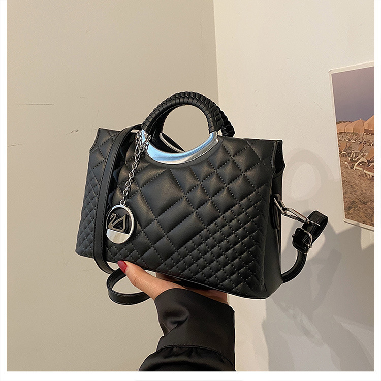 Trendy Multi-Pocket Woven Shoulder Bag - Premium Textured Minimalist Purse for Women, Fashionable Evening Party Clutch & Casual Crossbody Bag with Fre
