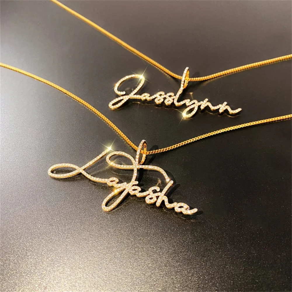 LeeChee Diamond Button Custom Name Necklace Cursive Script Personalized Jewelry Gift 250512