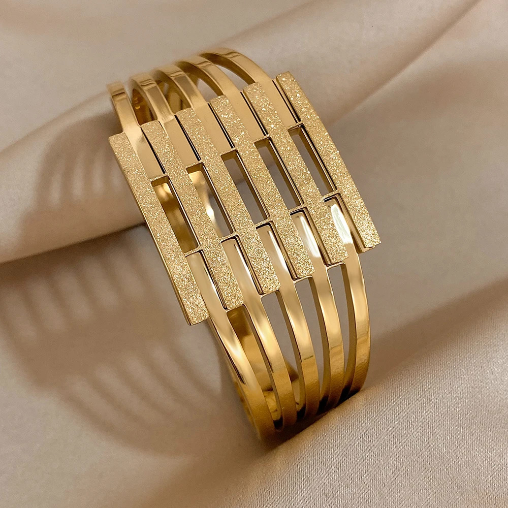 Greater Stainless Steel Chunky Geometric Wide Bangles Bracelets for Women Gold Plated Metal Bracelet Waterproof Jewelry 250512