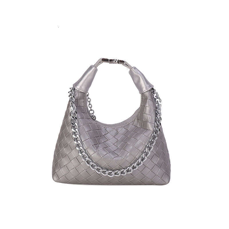 Small trendy underarm for women 2025 new fashion chain bag simple and versatile handbag single shoulder crossbody bag