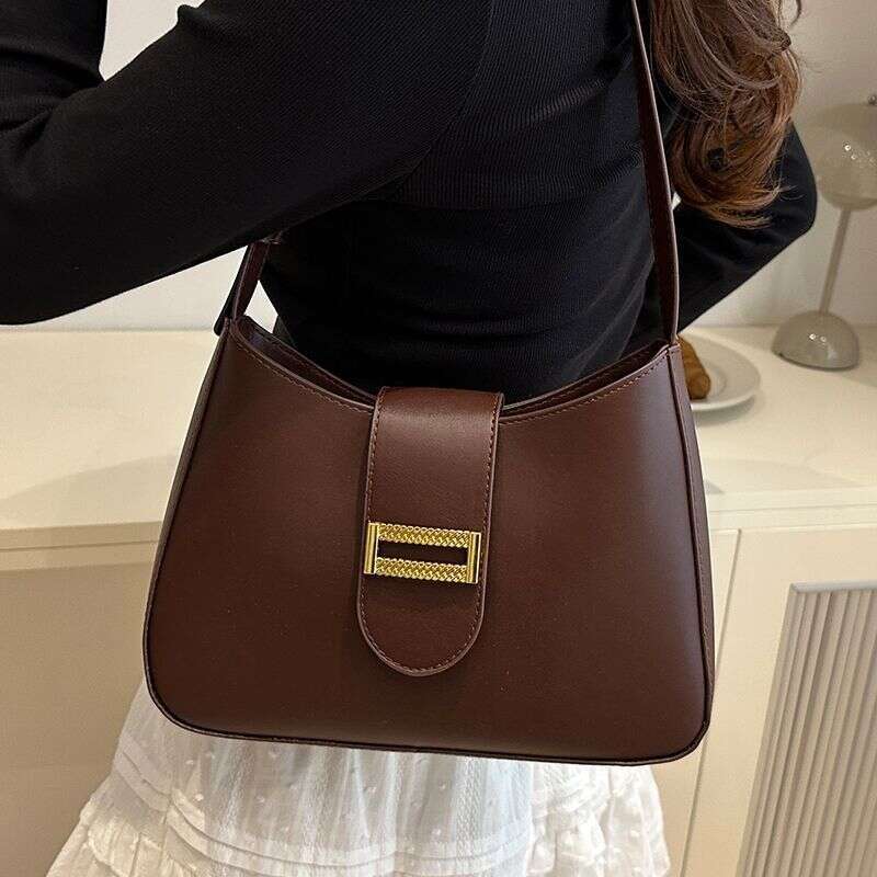 Advanced design baguette bag for women 2025 new niche fashion single shoulder armpit texture versatile