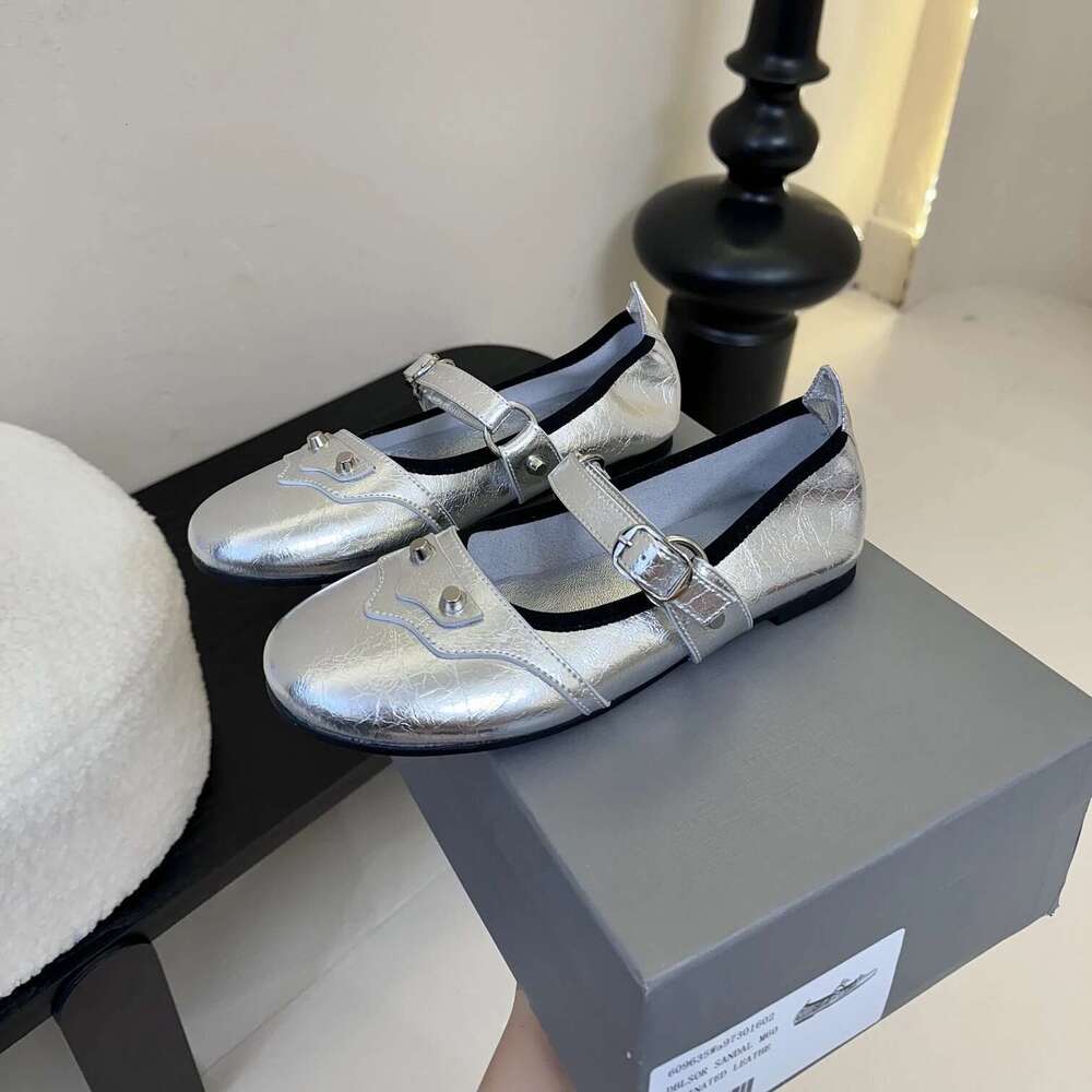New Women Size35-41 Genuine Leather Ballet Flats Mary Janes Round Toes Metal Decoration Designer Shoes Zapatillas De Mujer