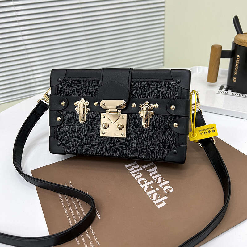 PU women's 2024 new single shoulder fashionable small box crossbody bag designer bag