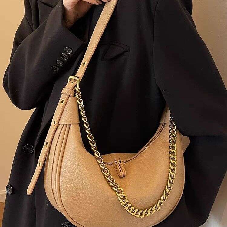 Large capacity for women 2025 new high-end texture niche autumn and winter versatile shoulder chain dumpling bag