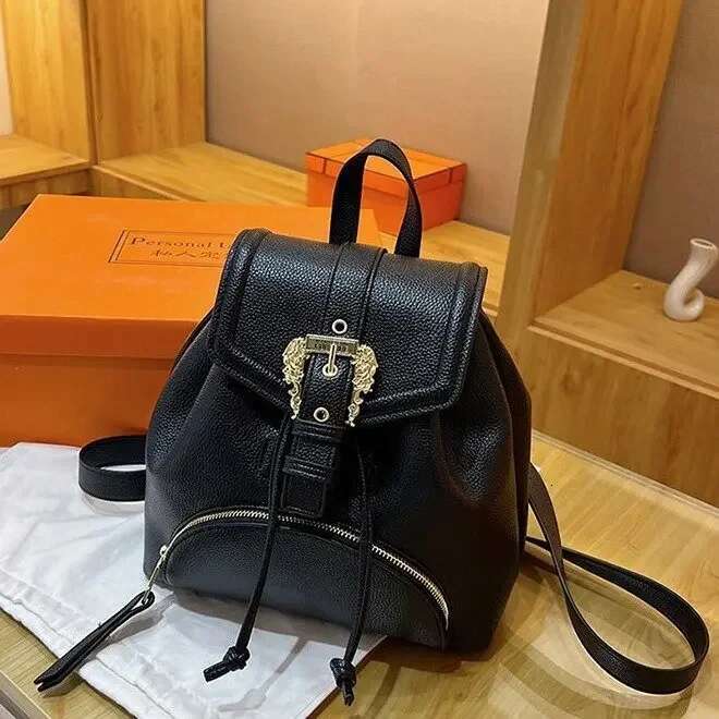 New Trendy Women's Small Commuter Backpack - Drawstring Style, Niche & Stylish, Versatile for Daily Use