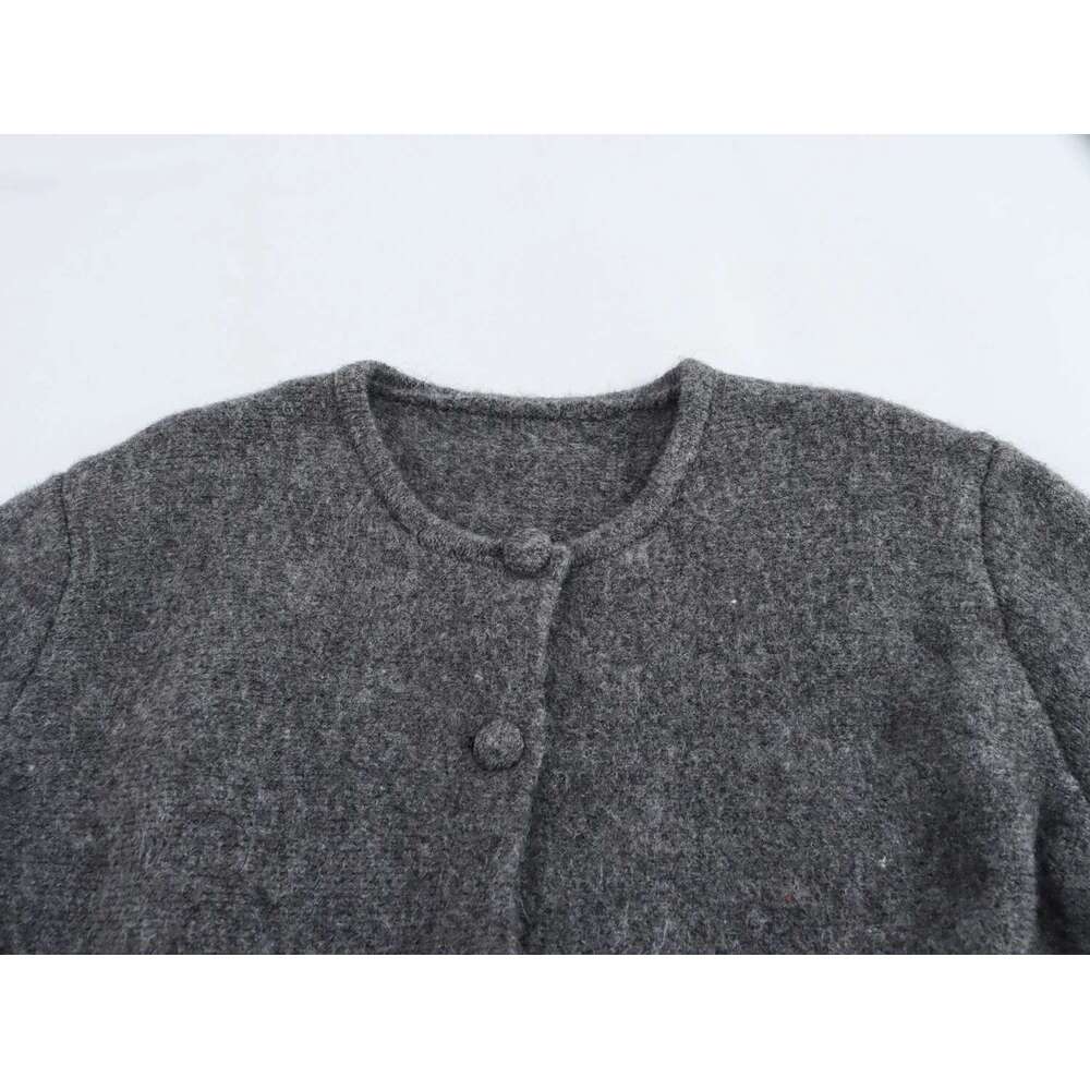 DEEABAE Spring New Women's Clothing Slimming Modern Short Skirt Style Hem Round Neck Long Sleeved Knitted Jacket