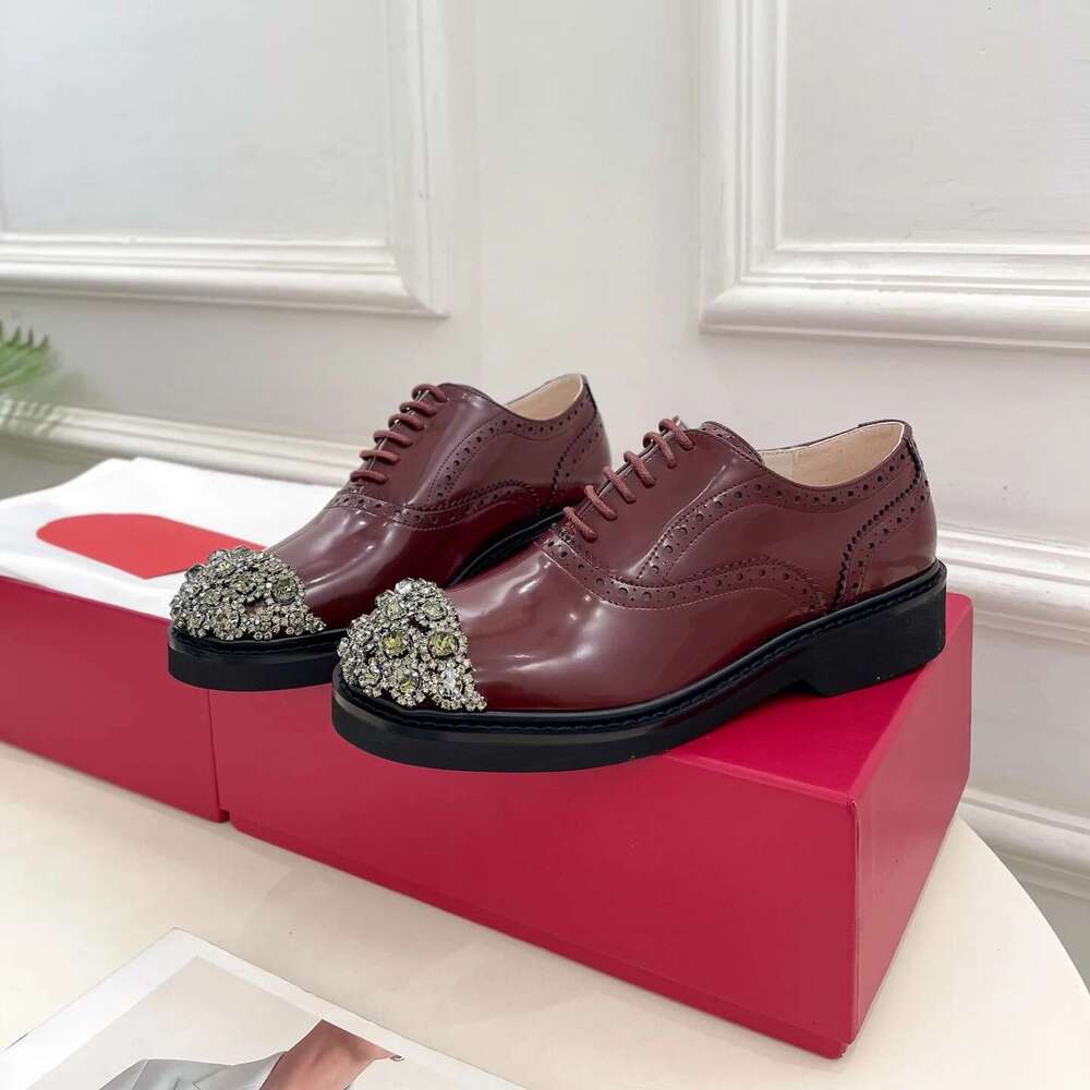 Women Size35-41 Genuine Leather Pumps Med Heels Crystal Loafers Flat Platform Round Toe Designer Shoes Zapatillas De Mujer