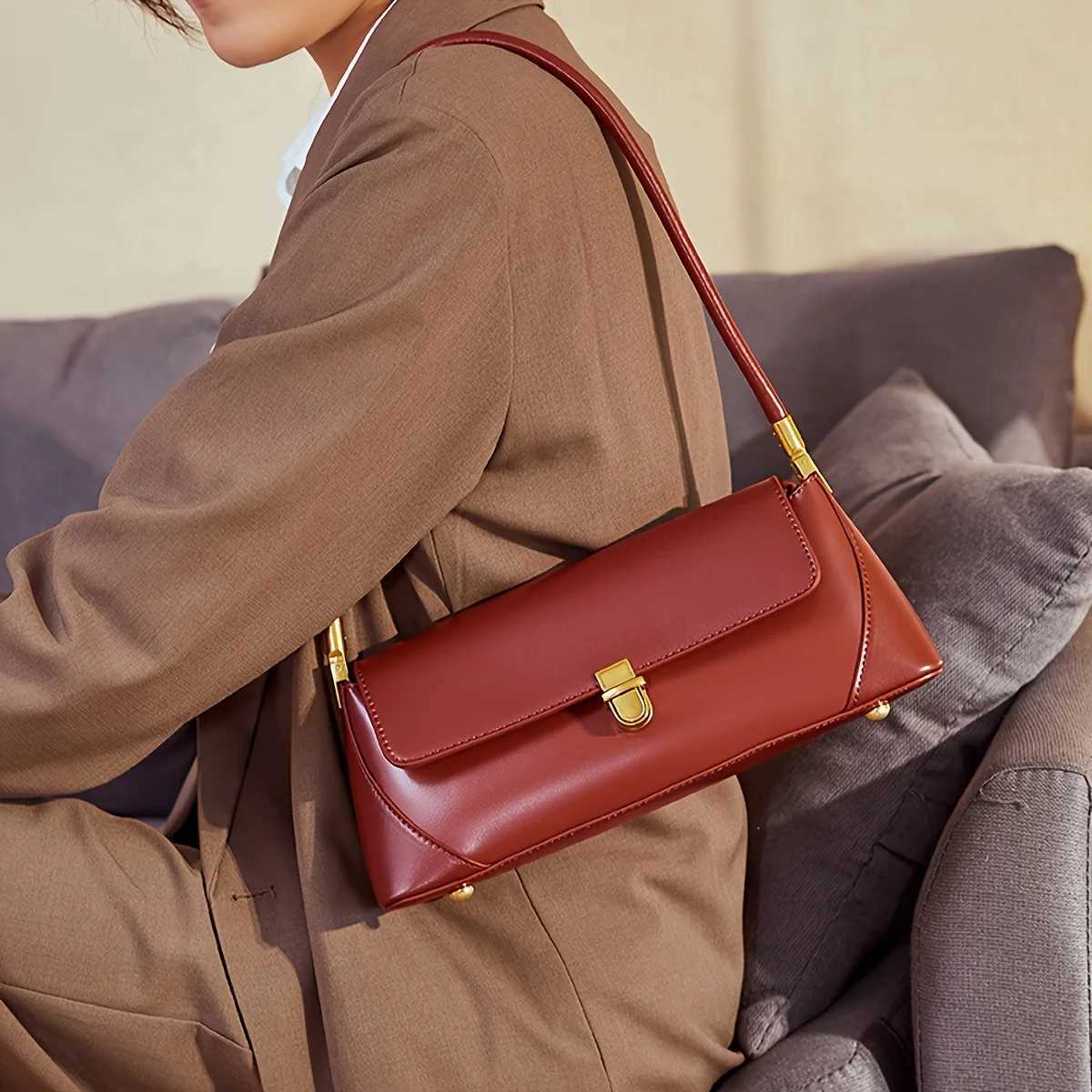 Womens Bag High Feeling Fashion Style PU Material Shoulder Bag Retro Baguette Underarm Bag HundredW250512