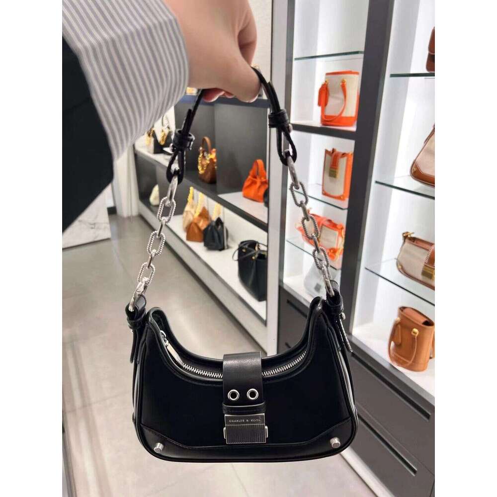 Spring and summer new chain 2025 niche crescent high-end splicing shoulder commuting crossbody bag for women