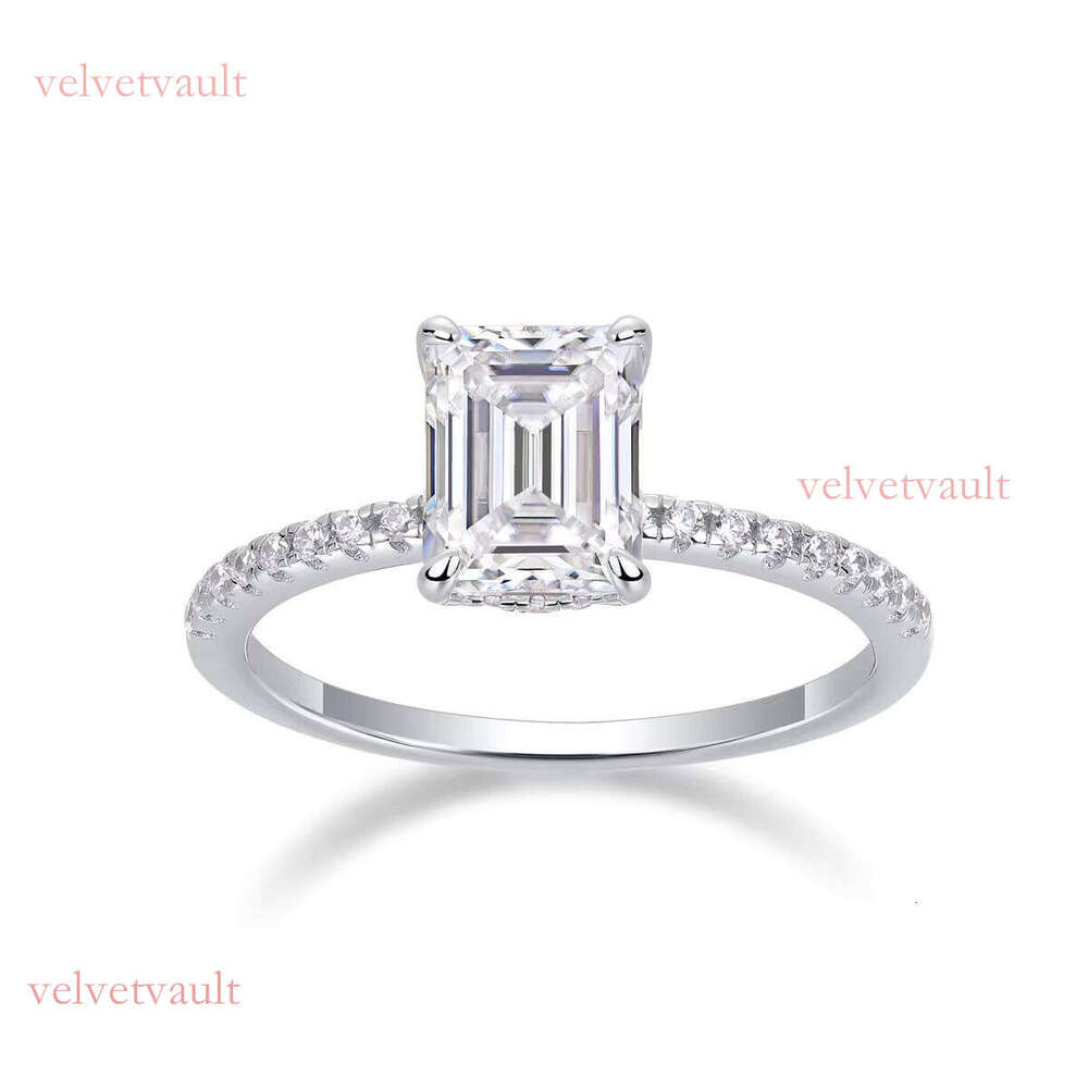 Elegant Moissanite emerald cut shared fork ring, made of pure silver, suitable for women (sizes 5-9 in the United States)