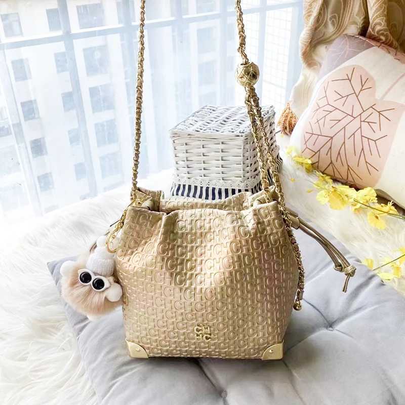 CH Fashion Bucket Bag Design Sense Hundred Elegant Crossbody Womens Bag Letter Design Womens Bag With Shopping Z250512