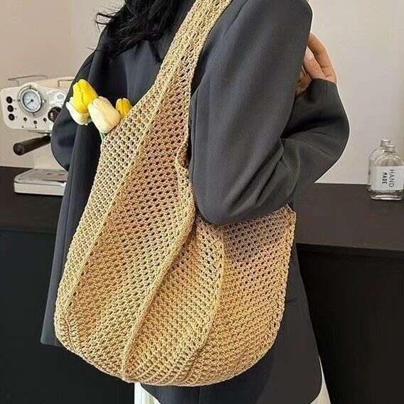 Red Romantic Holiday Travel Knitted Shoulder Mesh Carving Handbag Simple Weaving Bag