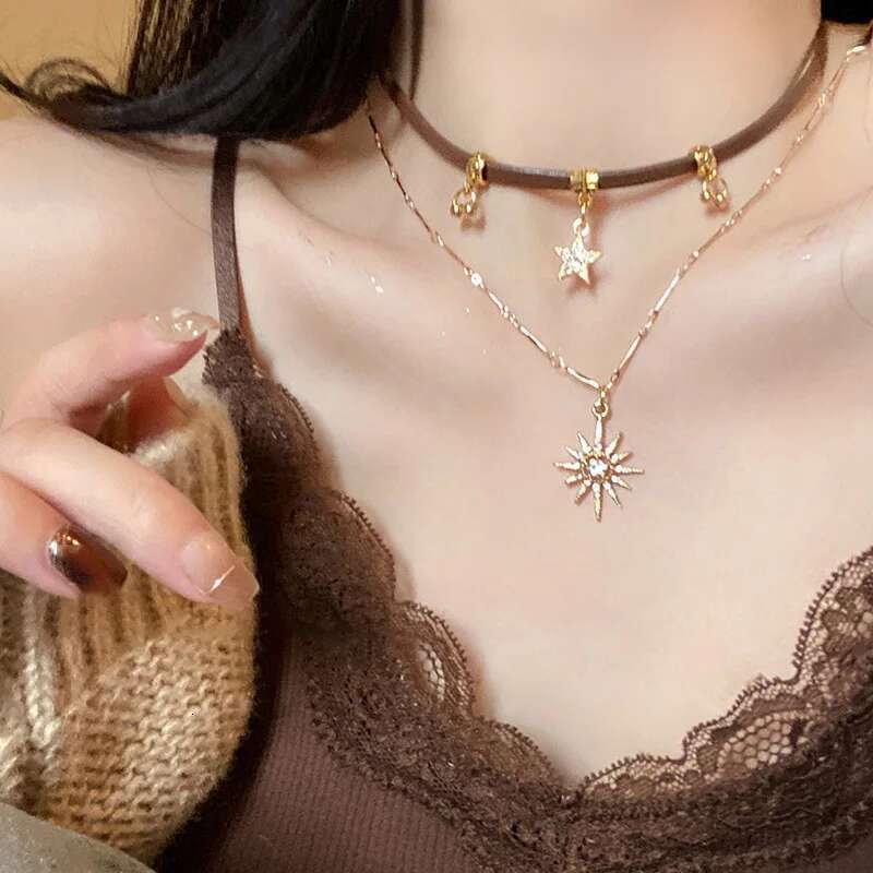 Fashion Sun Zircon For Women Vintage Leather Choker Necklace Double Layered Star Pendant Jewelry Adjustable Chain
