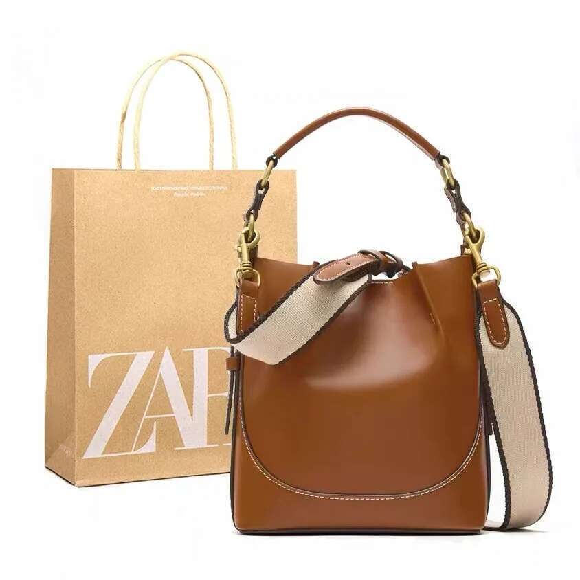 new fashion women's Brown Korean version of portable slung broadband beam mouth bucket bag