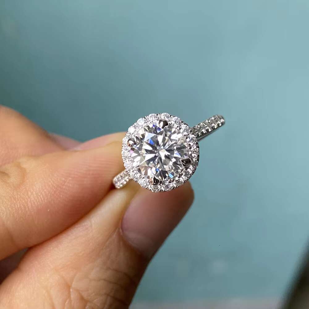 Custom Ring 2 Ct 18K White Gold Platinum Anniversary Ring Factory Supplying Moissanite Ring Gold with Price