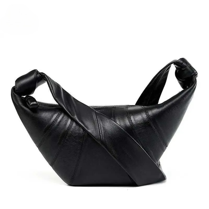 New Free Delivery New Retro Sheepskin Dumpling French Croissant Fashion Horn Bag Chest Bag Trendy Niche Net Handheld Wen Large Capacity Z250317 Design