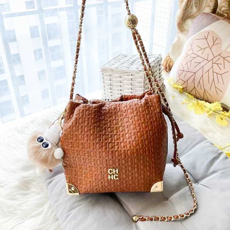 CH Fashion Bucket Bag Design Sense Hundred Elegant Crossbody Womens Bag Letter Design Womens Bag With Shopping Z250512
