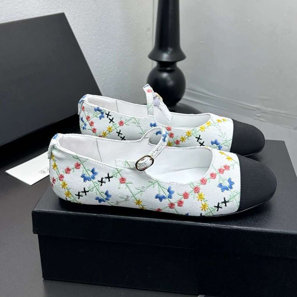 Women Size35-41 Embroider Flats Mary Janes Genuine Leather Low Heels Round Toe Roman Designer Shoes Zapatillas De Mujer
