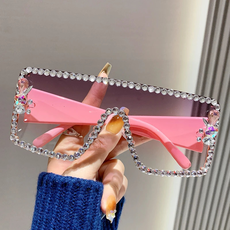2025 Large Frame Diamond-set Sunglasses Womens Anti-ultraviolet Glasses One-piece Sunglasses Rhinestone Glasses 90165-1 250509