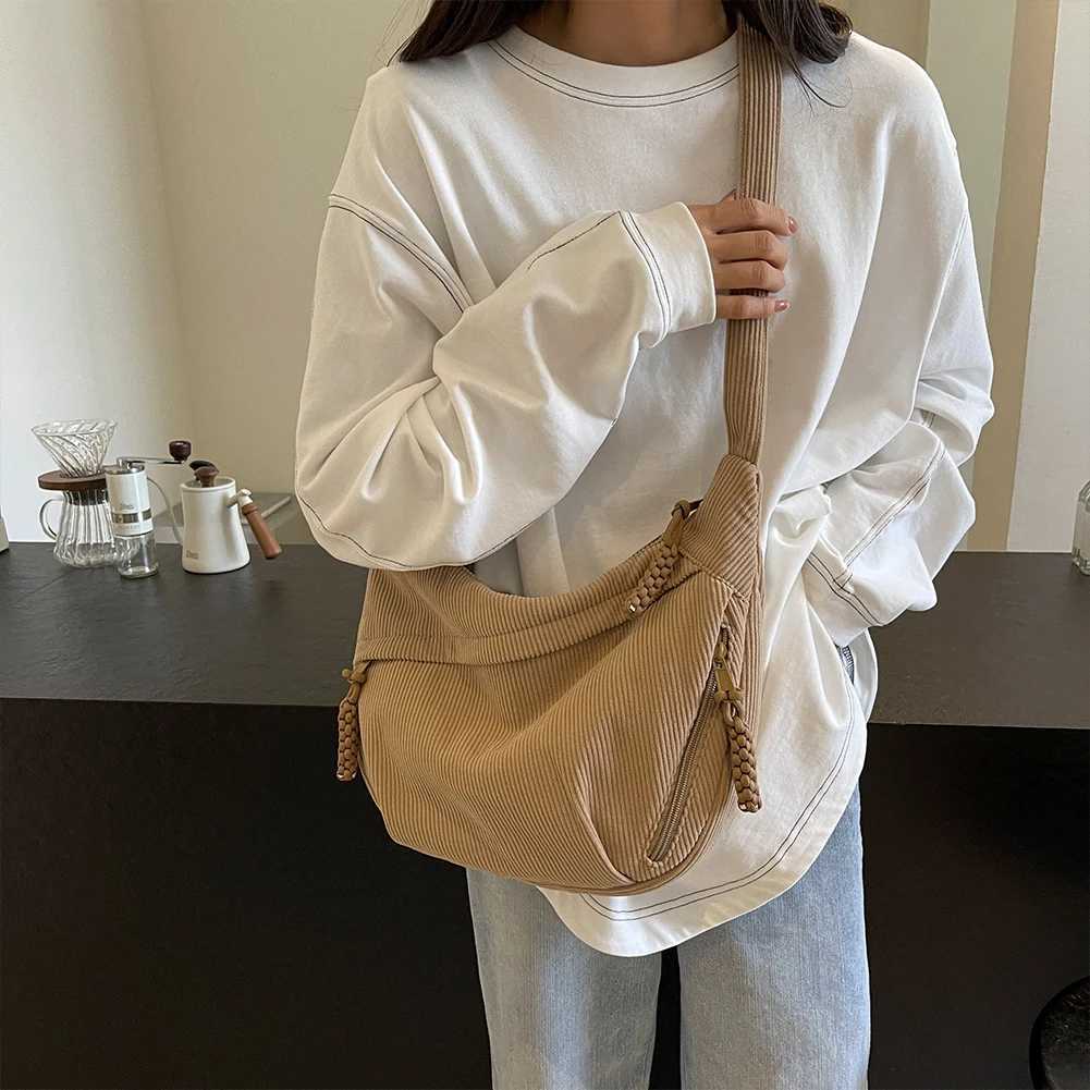 Corduroy Crossbody Bag Solid Color Women Crescent Bag with Pockets Handbag Everyday Sling Bag for School Travel WorkXJ250512