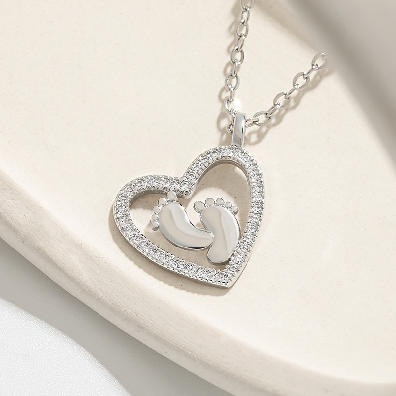 Romantic Tribute Necklace with Engraved Tiny Feet Design Perfect For Doting Mums