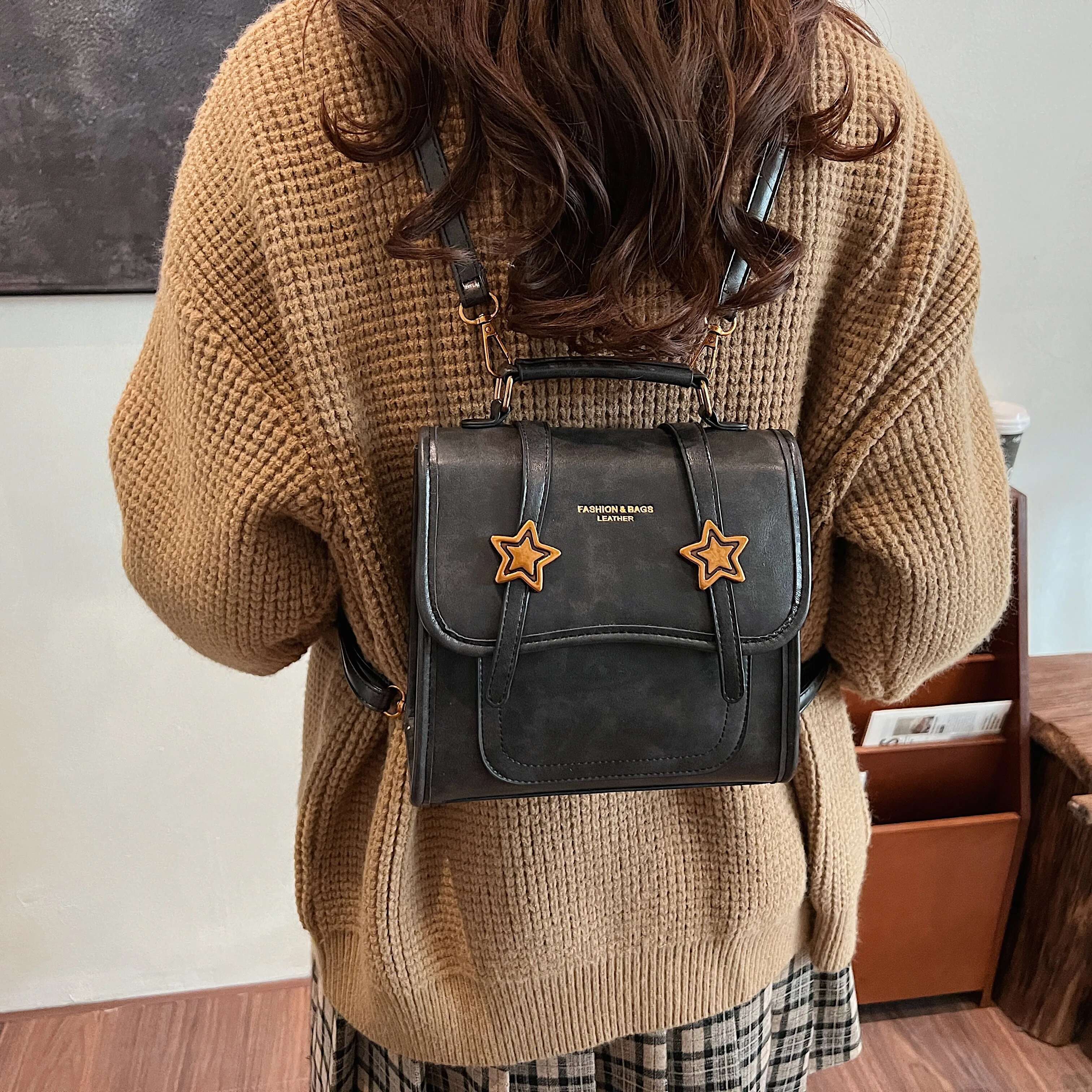 Backpack fashion design, niche travel, lightweight backpack, women's outdoor small backpack