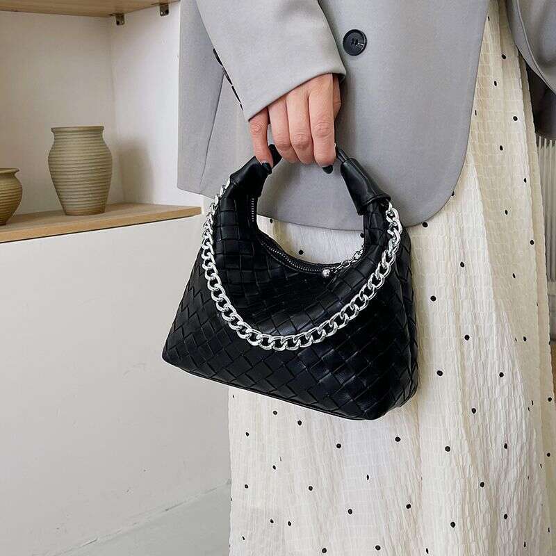 Small trendy underarm for women 2025 new fashion chain bag simple and versatile handbag single shoulder crossbody bag