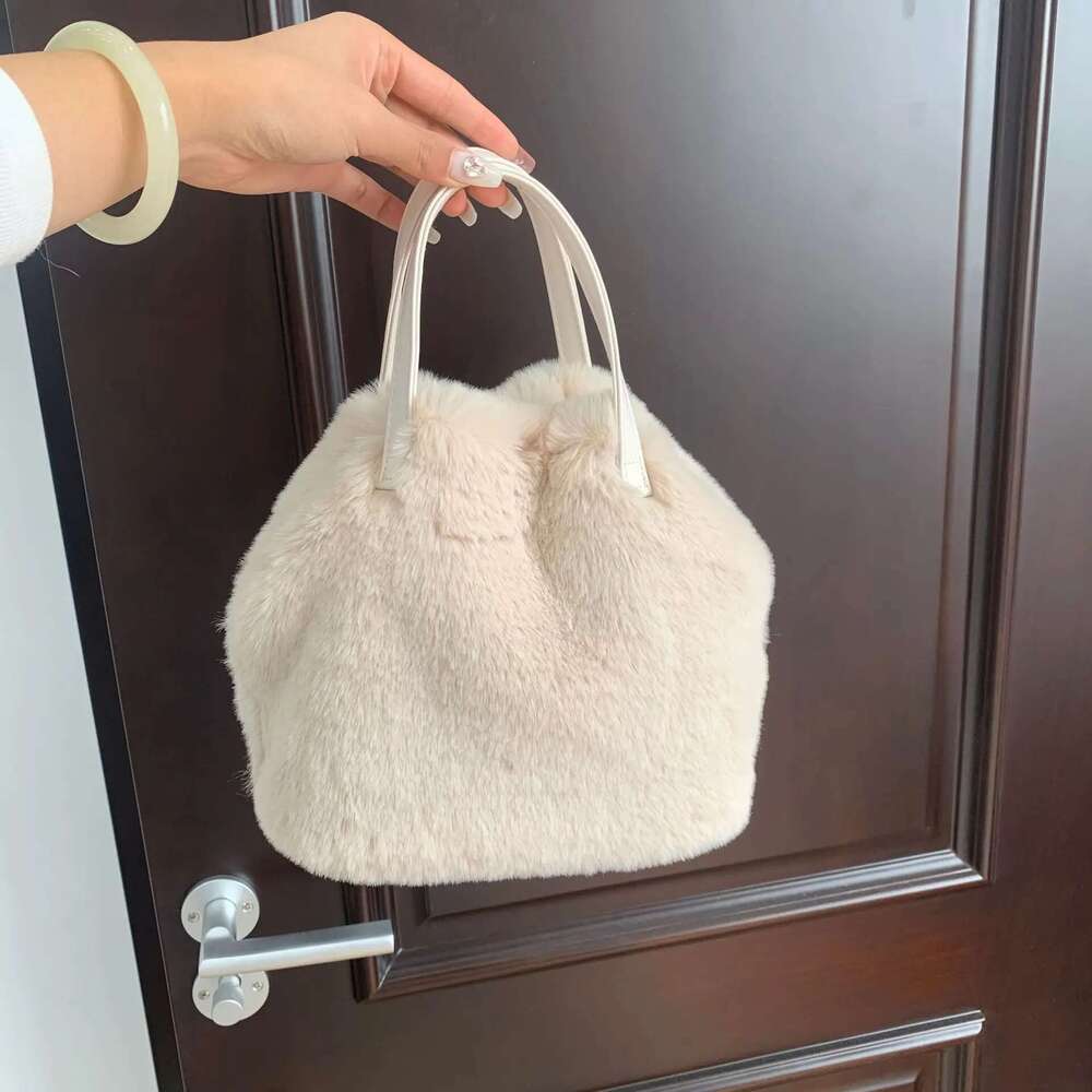 Winter Faux Fur Plush Tote Fashion Large Capacity Bucket Handbag Shoulder For Women Gray Pink White Daily Shopping Bag