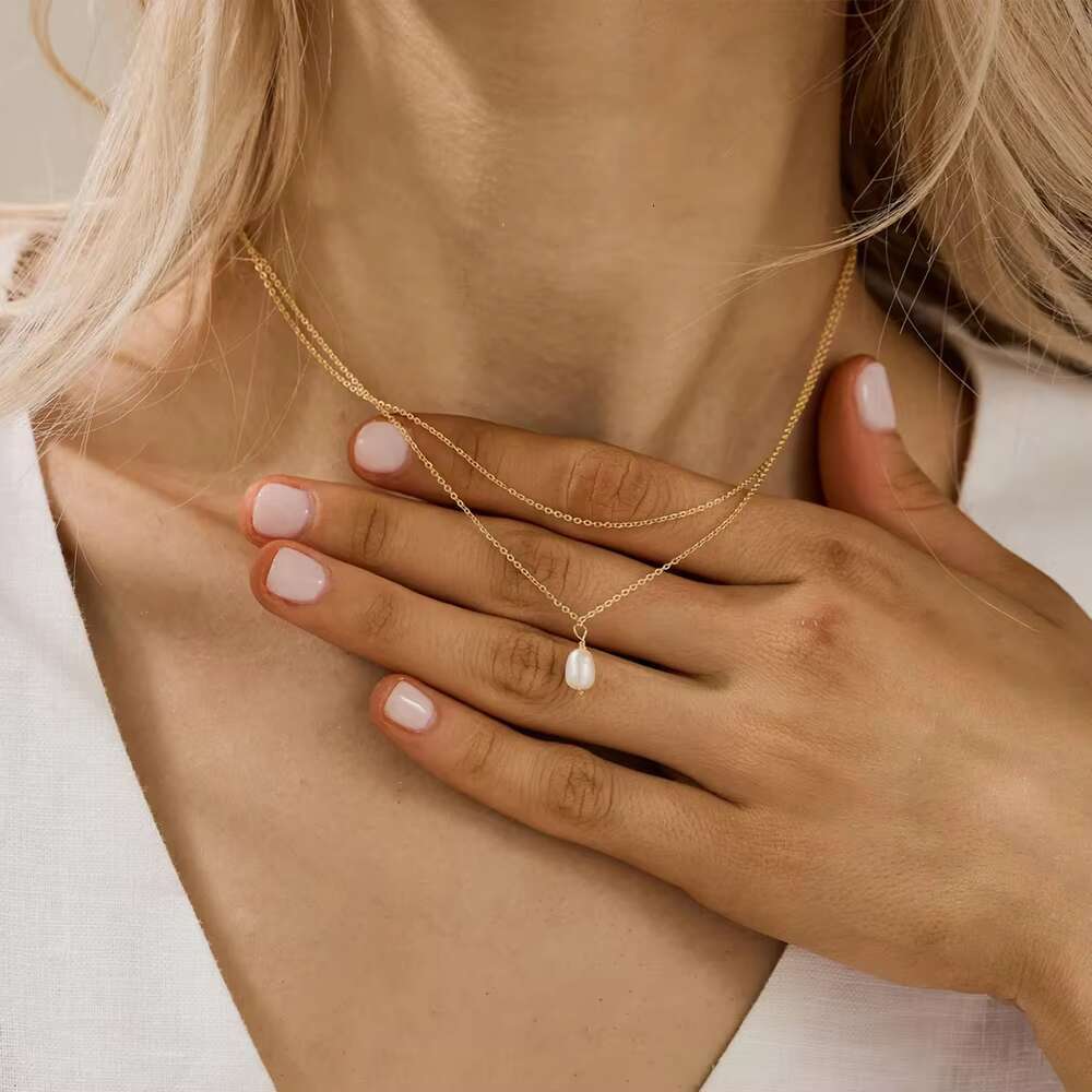 EManco minimalist freshwater pearl necklace for girls, 14k gold-plated stainless steel double-layer necklace, wedding accessory