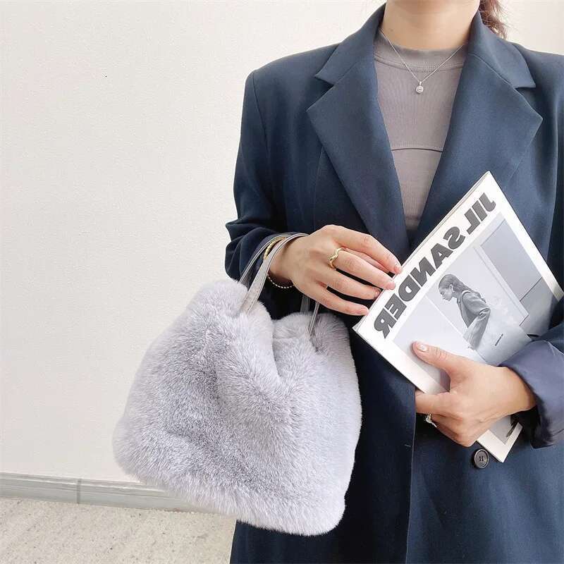 Winter Faux Fur Plush Tote Fashion Large Capacity Bucket Handbag Shoulder For Women Gray Pink White Daily Shopping Bag