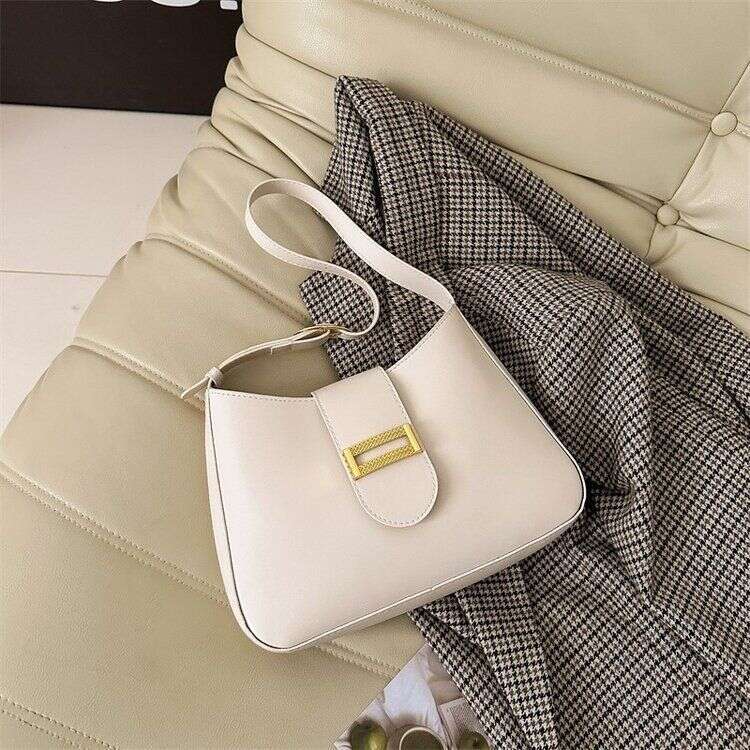 Advanced design baguette bag for women 2025 new niche fashion single shoulder armpit texture versatile