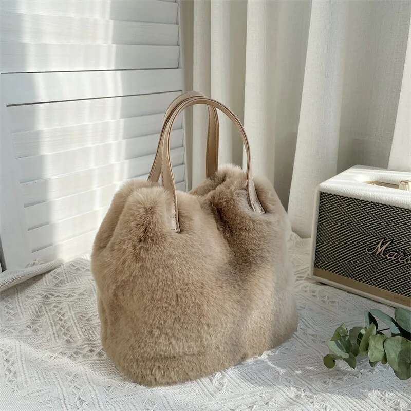 Winter Faux Fur Plush Tote Fashion Large Capacity Bucket Handbag Shoulder For Women Gray Pink White Daily Shopping Bag