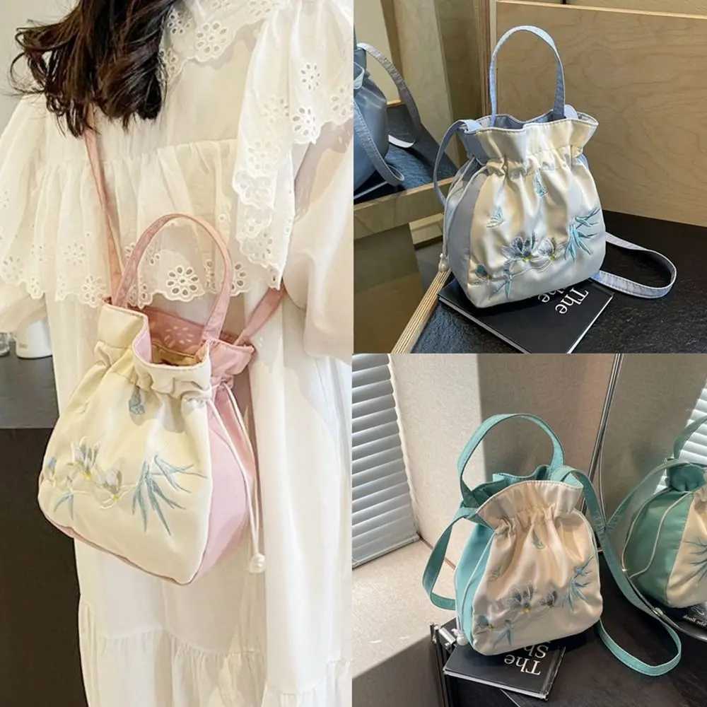 Chinese Style Antique Hanfu Accessories Bag Handmade Lace Embroidered Fabric One-Shoulder Messenger Portable Bucket Z250512