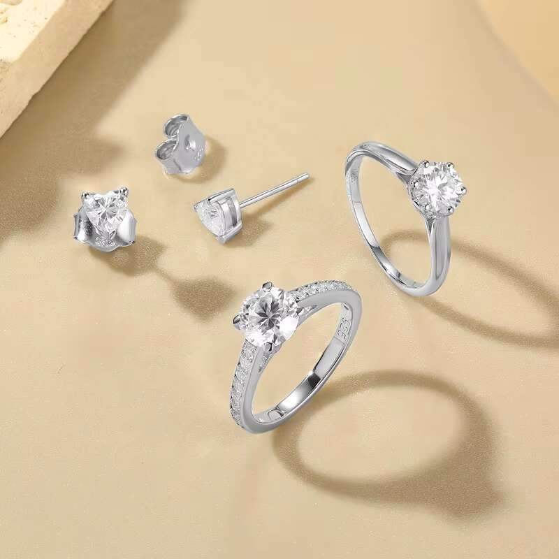 Customized 14K 18K White/Yellow/Rose Gold Classic Engagement Ring Claw Set Circular Cut D-VVS Moissanite Gem for Anniversary