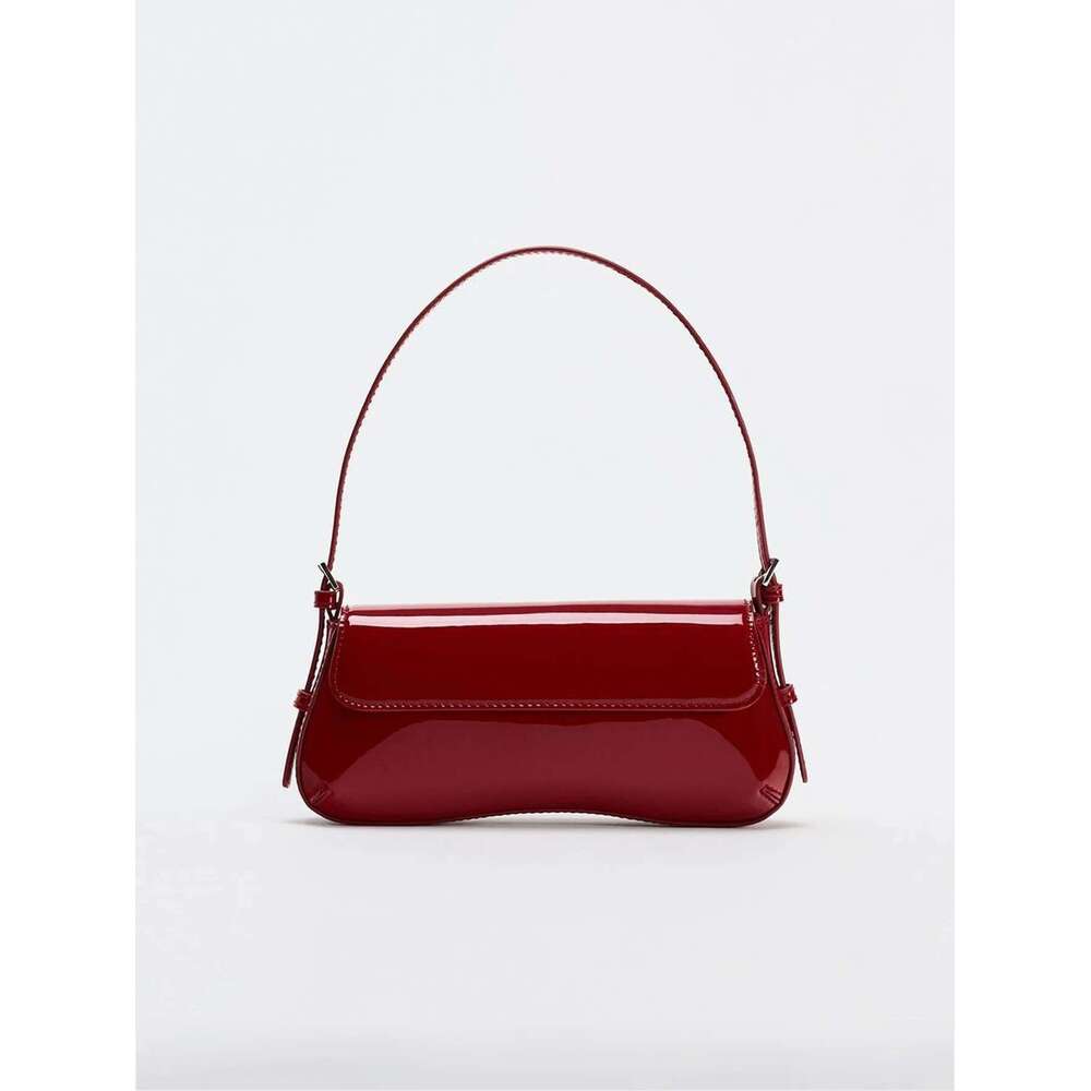 Red Baguette Underarm Bag New Fall 2024 Fashion Simple Commuter Clamshell Vintage Shoulder Bag