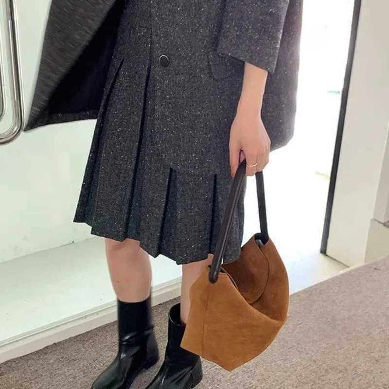 Womens Fashion Shoulder Bag Retro Style Casual Suede Handbag No Special Features Available in Light Brown and Dark BrownW250512