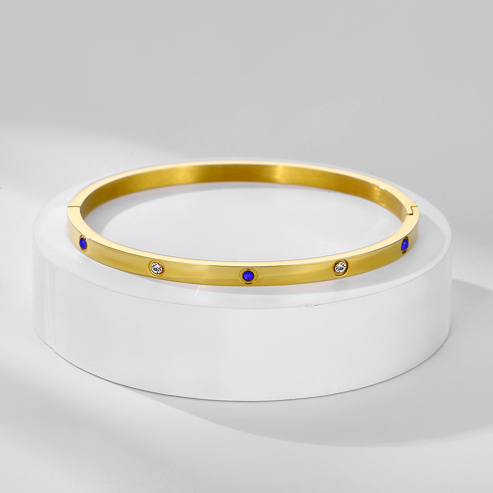 Elegant Friendship Jewelry Set Featuring Shimmering Colored Stones and High-Quality Metal Band